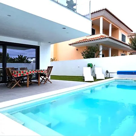 Maison Bord Près De Le Lisbonne Villa