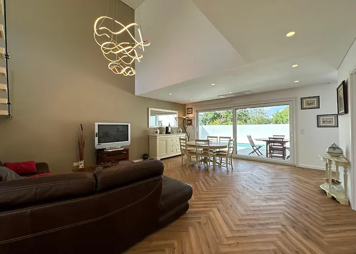 Maison Bord Près De Le Lisbonne Villa